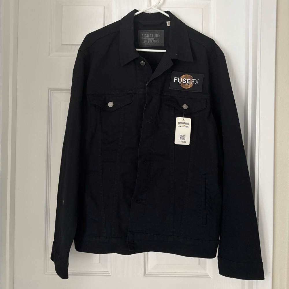 Levis Black Denim Signature Gold Strauss Trucker Jacket Size Medium; Fuse Patch